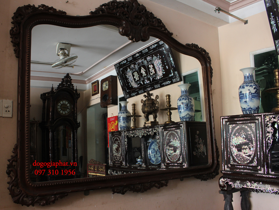 KHUNG GƯƠNG CHẠM HOA LÁ TÂY