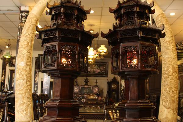 Đèn Lồng Gỗ Trắc Đẹp
