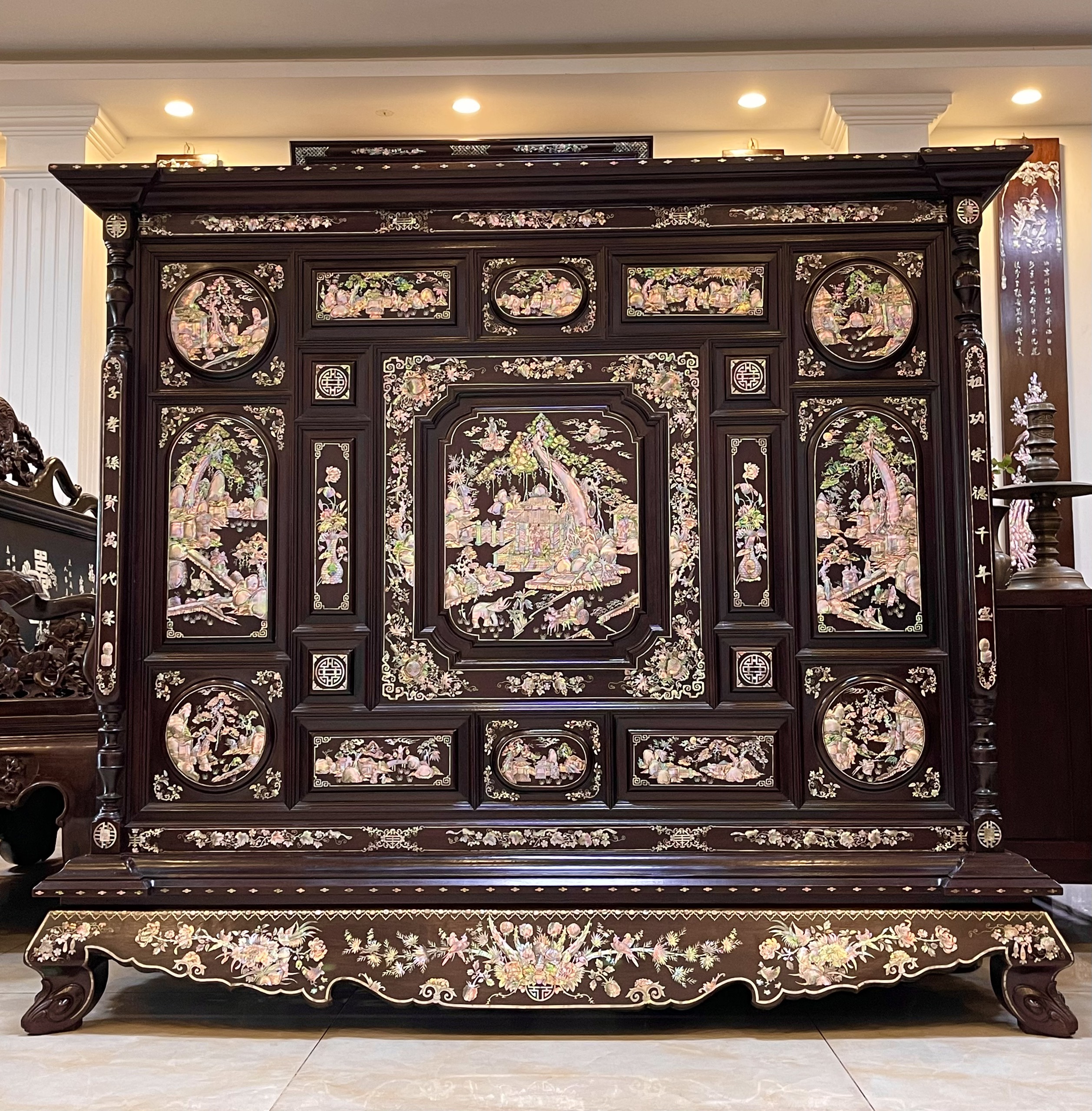 TỦ THỜ 19 TRÁM CẨN ỐC XÀ CỪ SINGAPORE