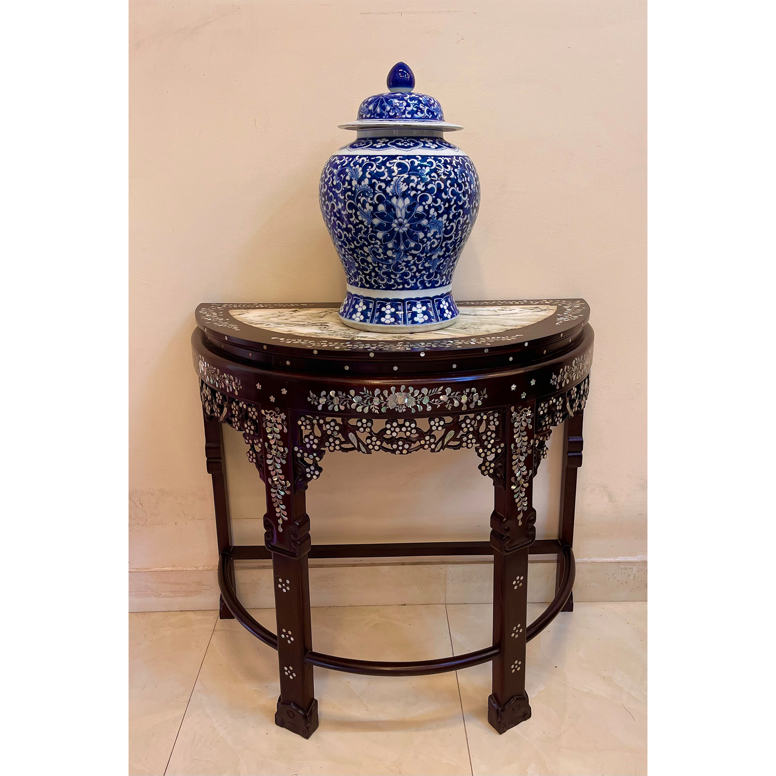 BÀN BÁN NGUYỆT CẨN XÀ CỪ