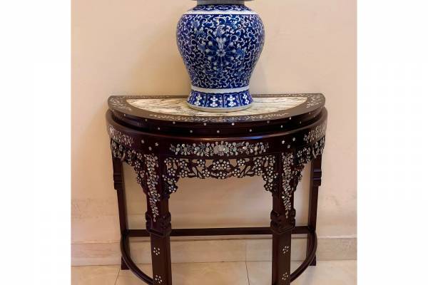 BÀN BÁN NGUYỆT CẨN XÀ CỪ