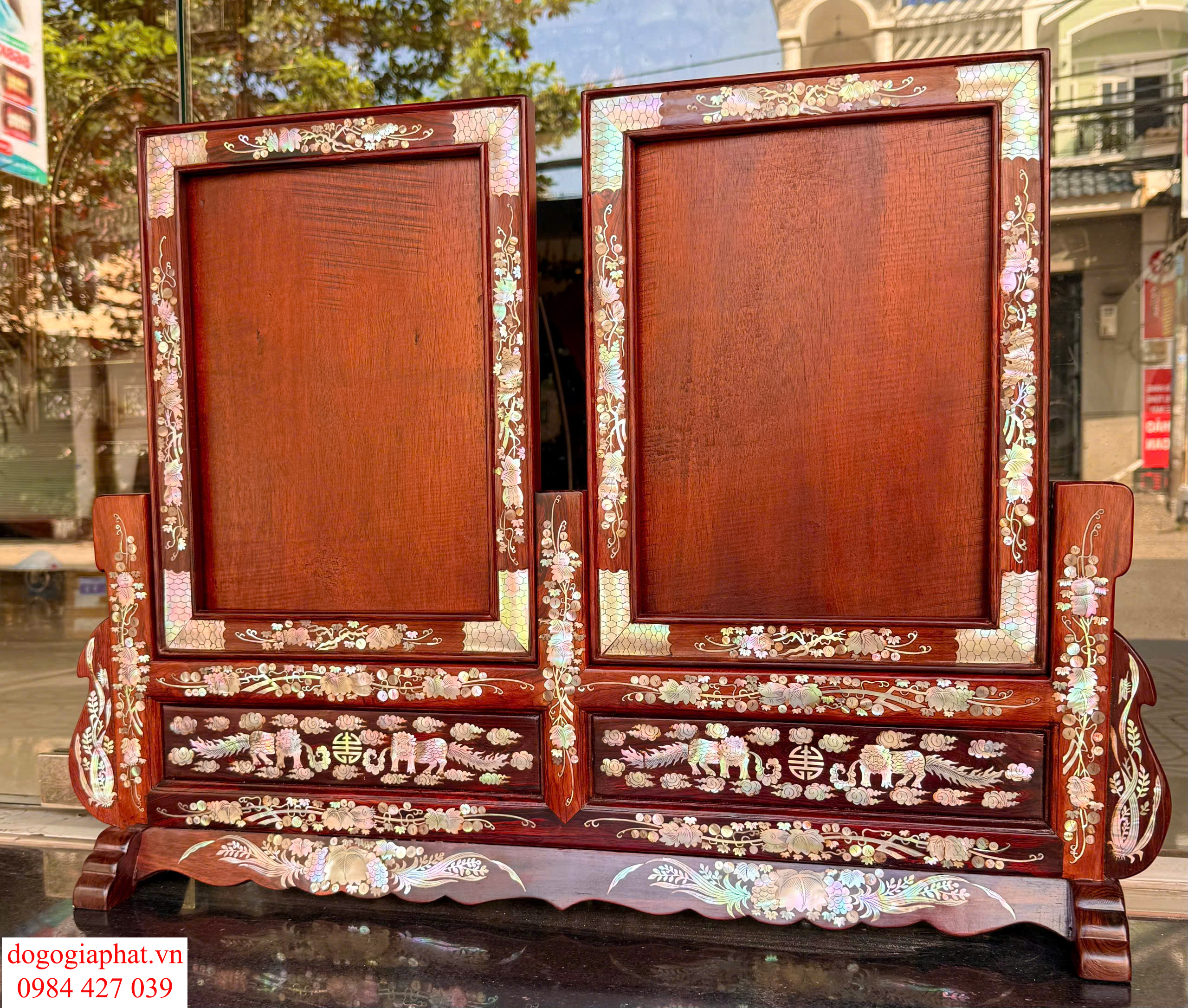 KHUNG ẢNH THỜ ĐÔI GỖ CẨM LAI